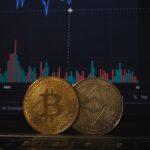 Bitcoin fällt auf April-Tiefs – Krypto divergiert von US-Börsen