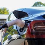 Tesla mit Gewinnrückgang: Aktienkurs im Minus