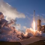 SpaceX vor Gewinnbericht: Pinke Raketen im Fokus